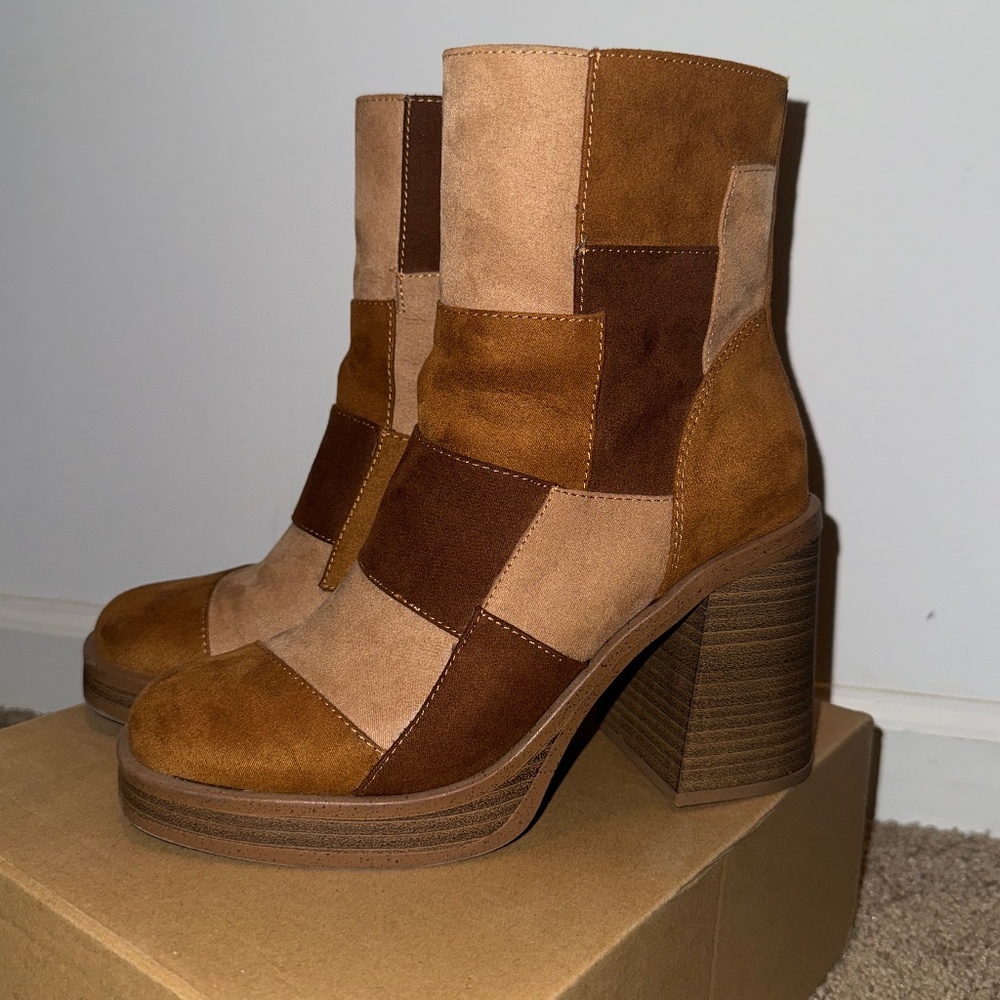 Boots with heal/booties